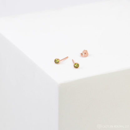 Pendientes con piedra de nacimiento