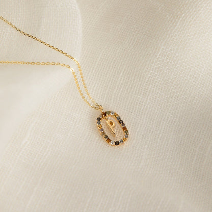 Collar con inicial de arcoíris