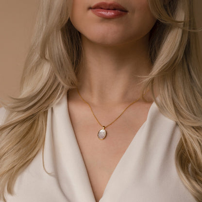 Collar de rosas vintage