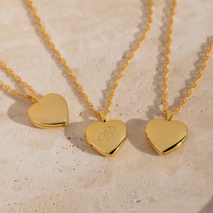 Collar con medallón de corazón con inicial
