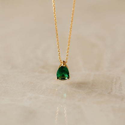 Collar con piedra de nacimiento de Ofelia