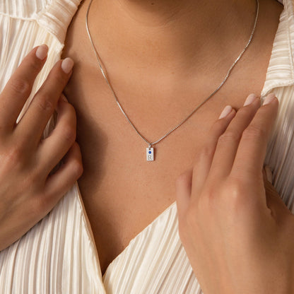 Mini collar con etiqueta de piedra de nacimiento