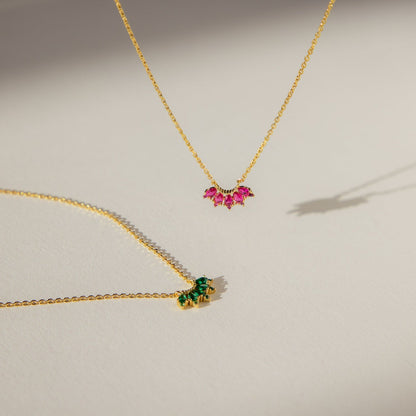 Collar con piedra de nacimiento de marquesa 