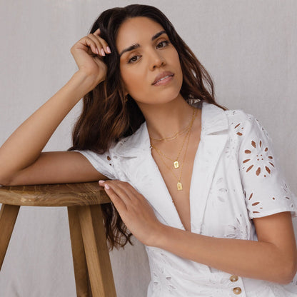 Collar con arco de flores de nacimiento