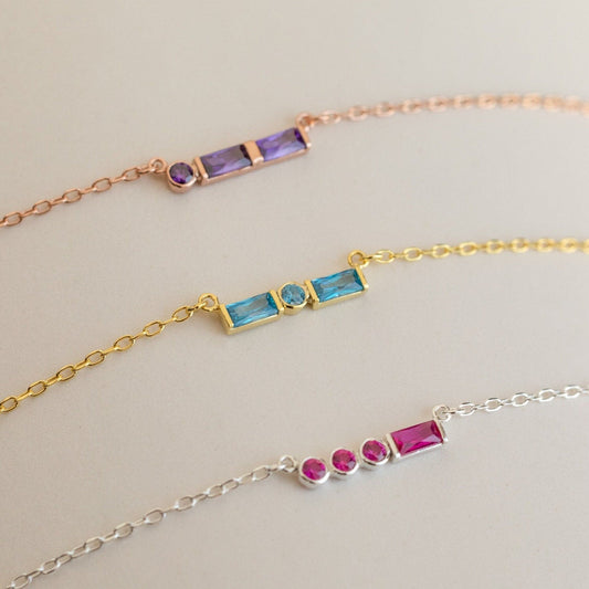 Collar con piedra de nacimiento morse inicial