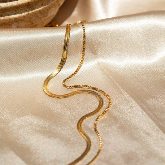 Collar de cadena doble de espiga