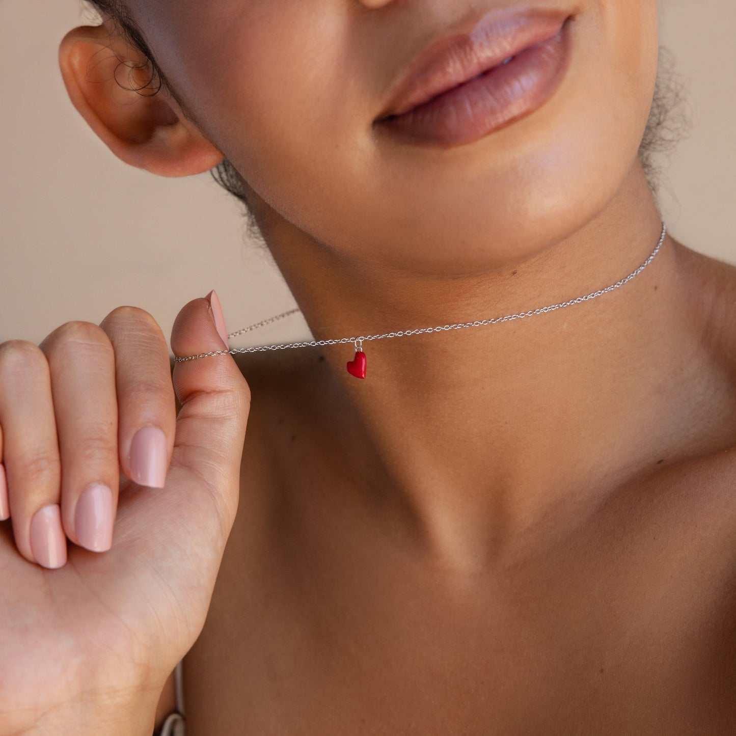 Collar de corazón rojo pequeño