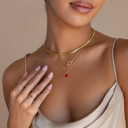 Collar de corazón rojo pequeño