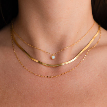 Collar de corazón de ópalo pequeño