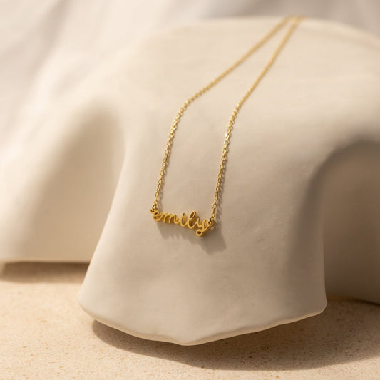 Collar con nombre de Tiny Dream 