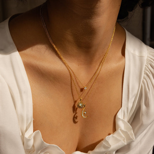 Conjunto de collar con colgante celestial 