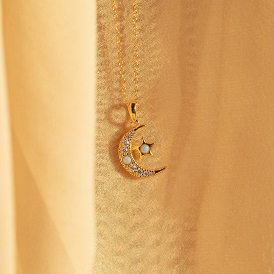 Collar de luna y estrella de ópalo 