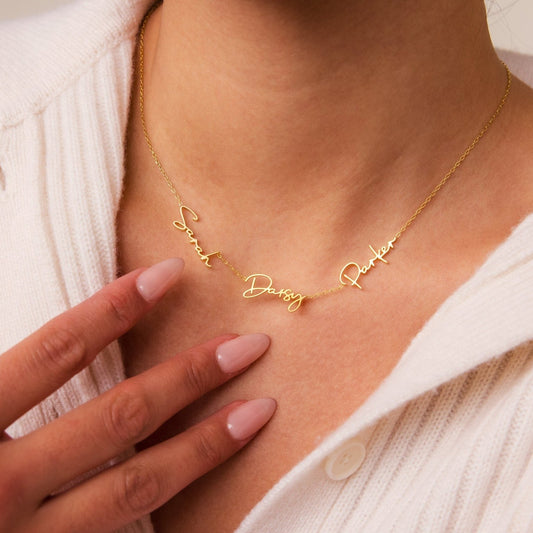 Collar pequeño de verano con varios nombres
