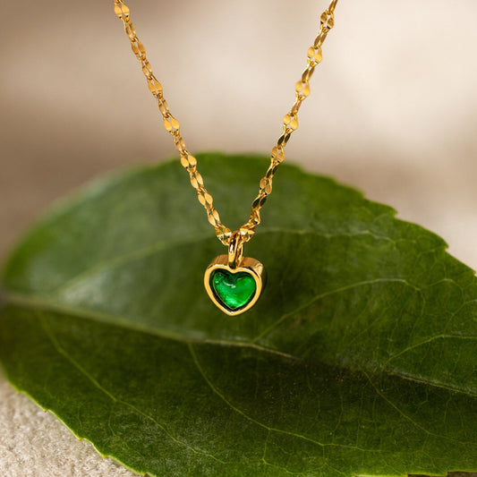 Collar de corazón de jade pequeño 