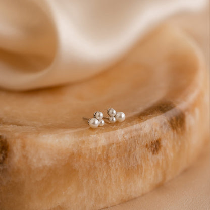Trío de pendientes de perlas en racimo