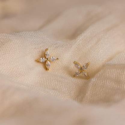 Pendientes de flor de diamante marquesa