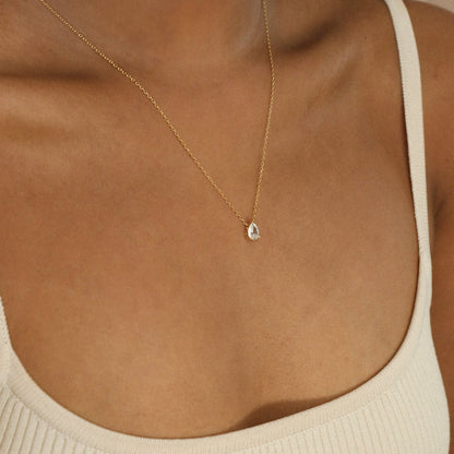 Delicado conjunto de collar de diamantes