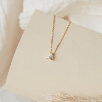 Delicado conjunto de collar de diamantes