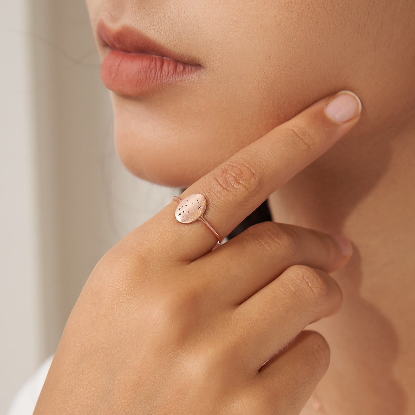 Anillo ovalado de constelación