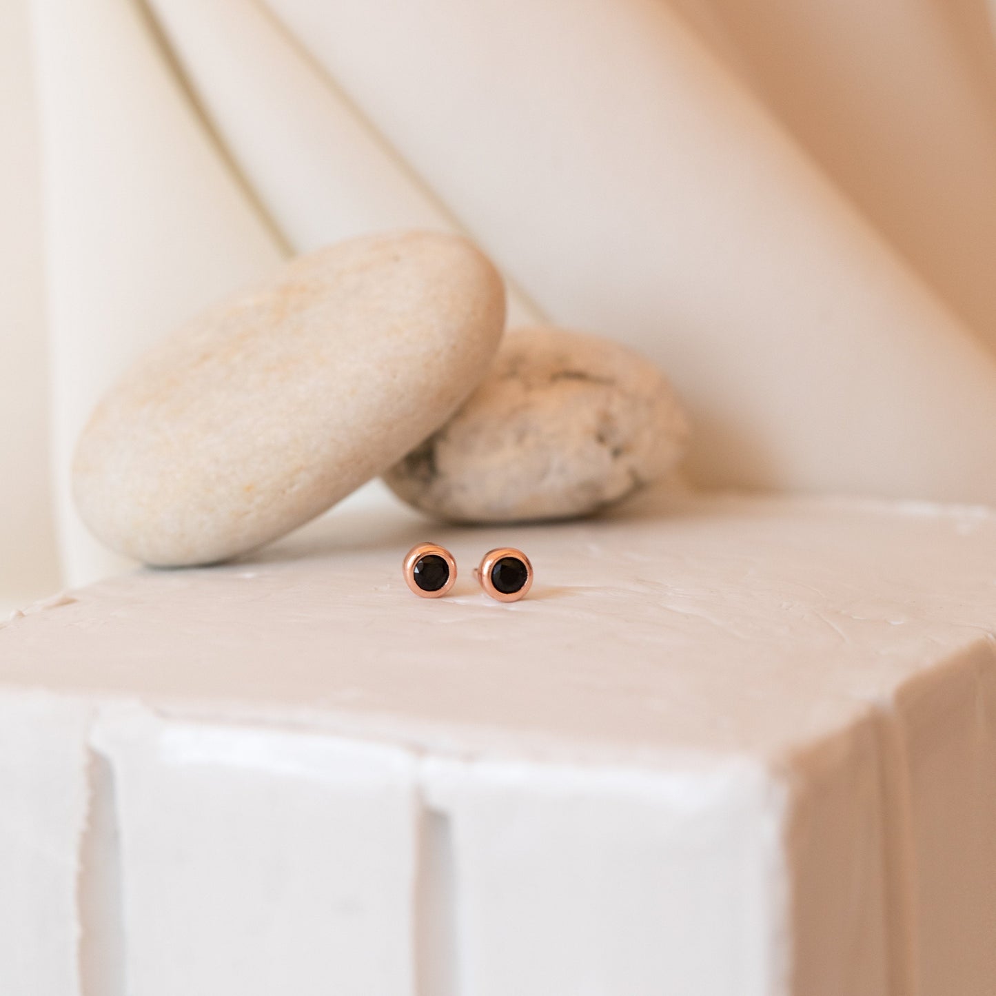 Pendientes de diamantes negros