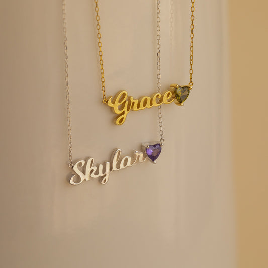 Collar con piedra de nacimiento en forma de corazón y nombre Mellow