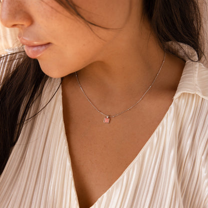 Collar colgante de ópalo rosa 