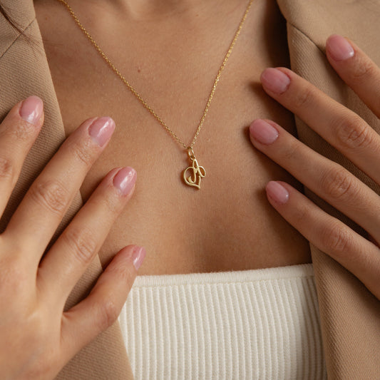 Collar de corazón con inicial