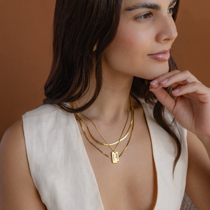 Collar con nombre floral y piedra de nacimiento