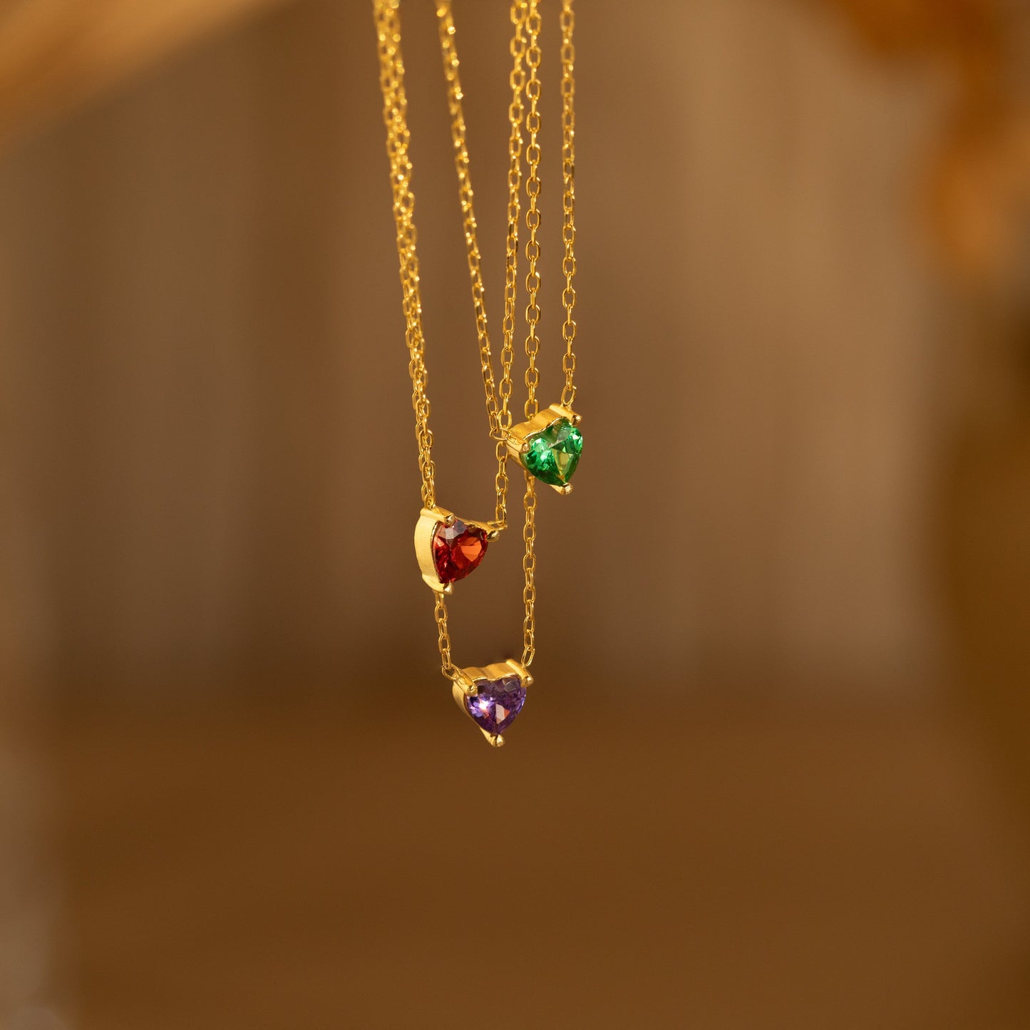 Collar con piedra de nacimiento de corazón