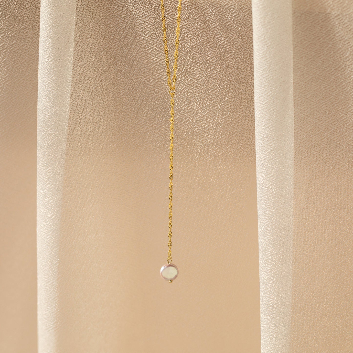 Collar de perlas con lazo en Y 