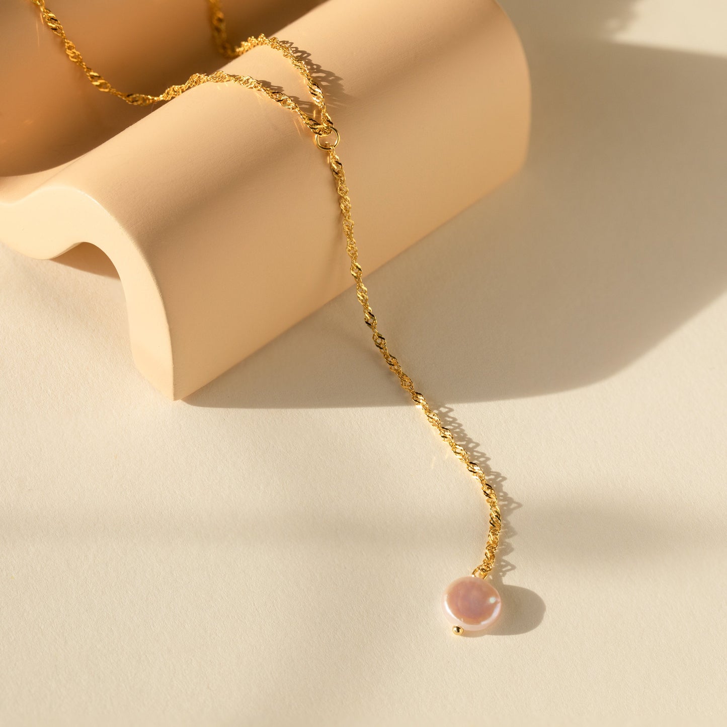 Collar de perlas con lazo en Y 