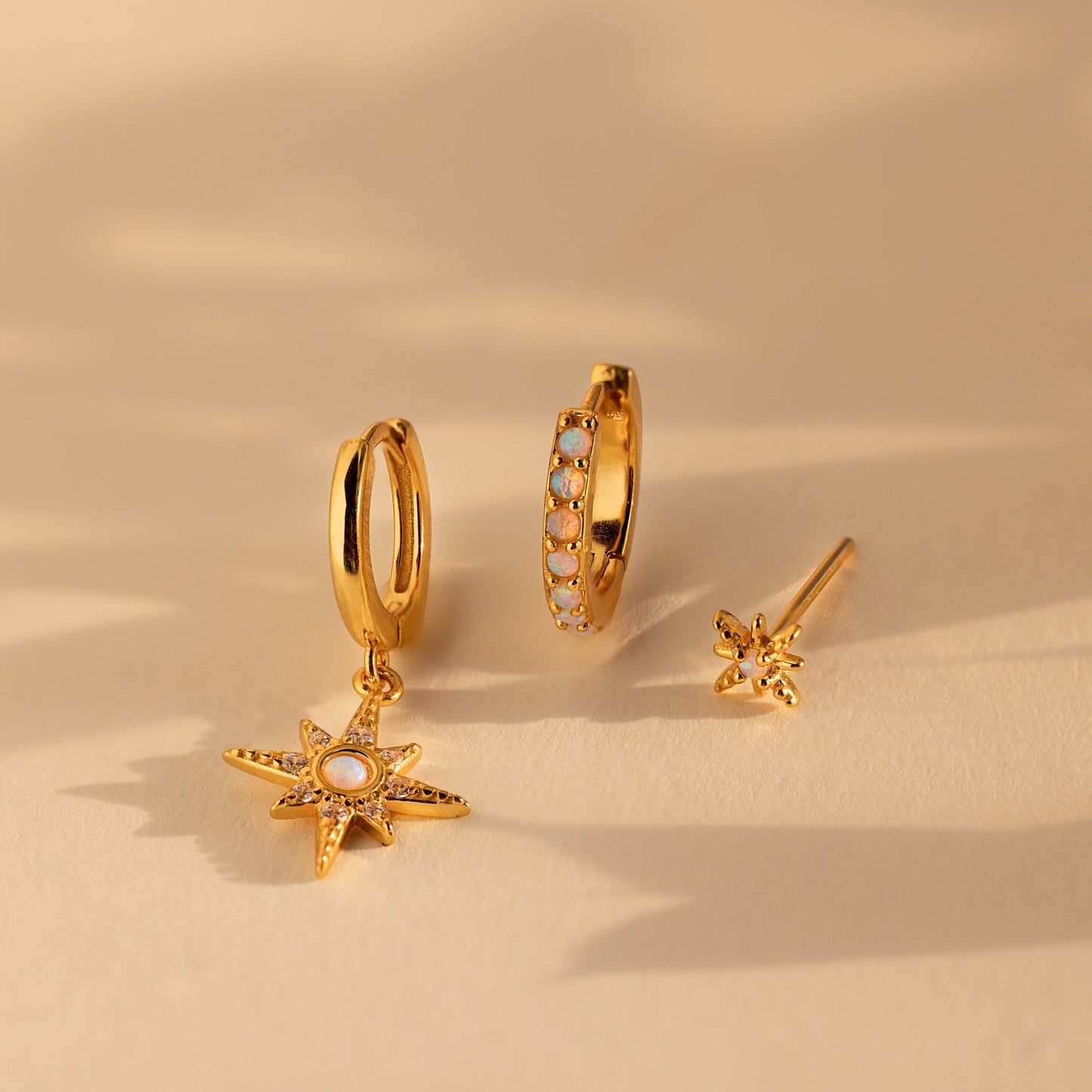Juego de pendientes con forma de estrella de ópalo 