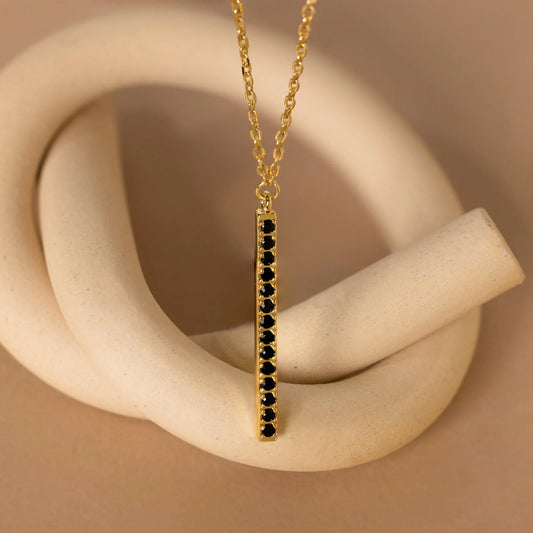 Collar con colgante de barra de ónix