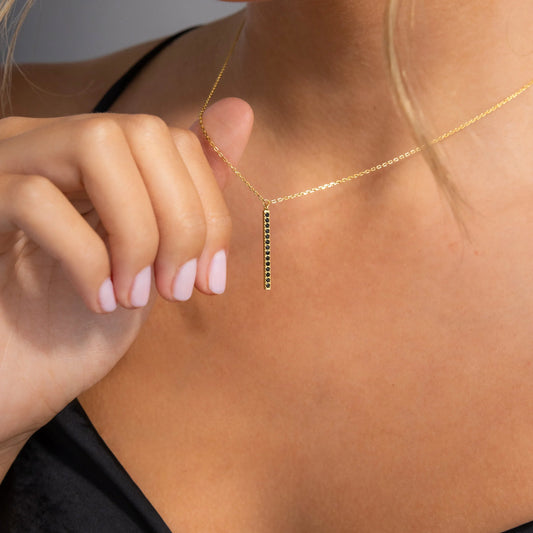 Collar con colgante de barra de ónix