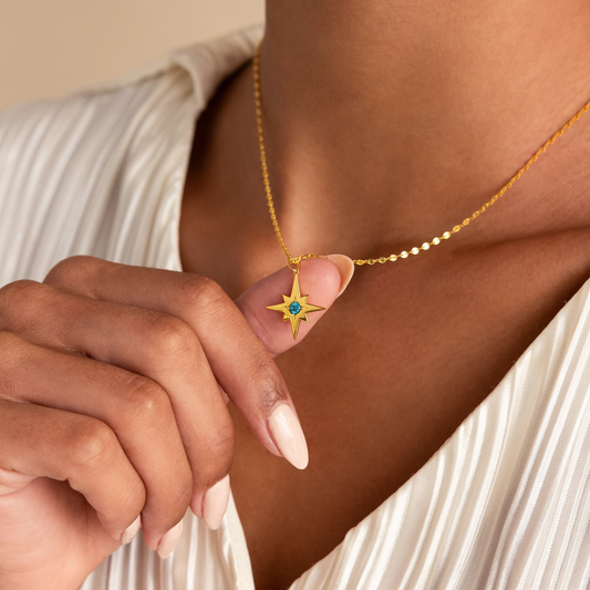 Collar con piedra de nacimiento de estrella