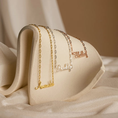 Collar con nombre Luna en cadena de clip