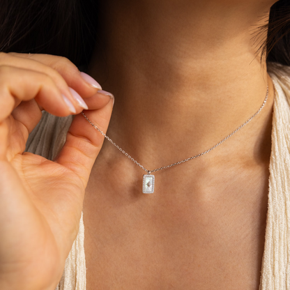 Collar de estrella del norte con perla pavé