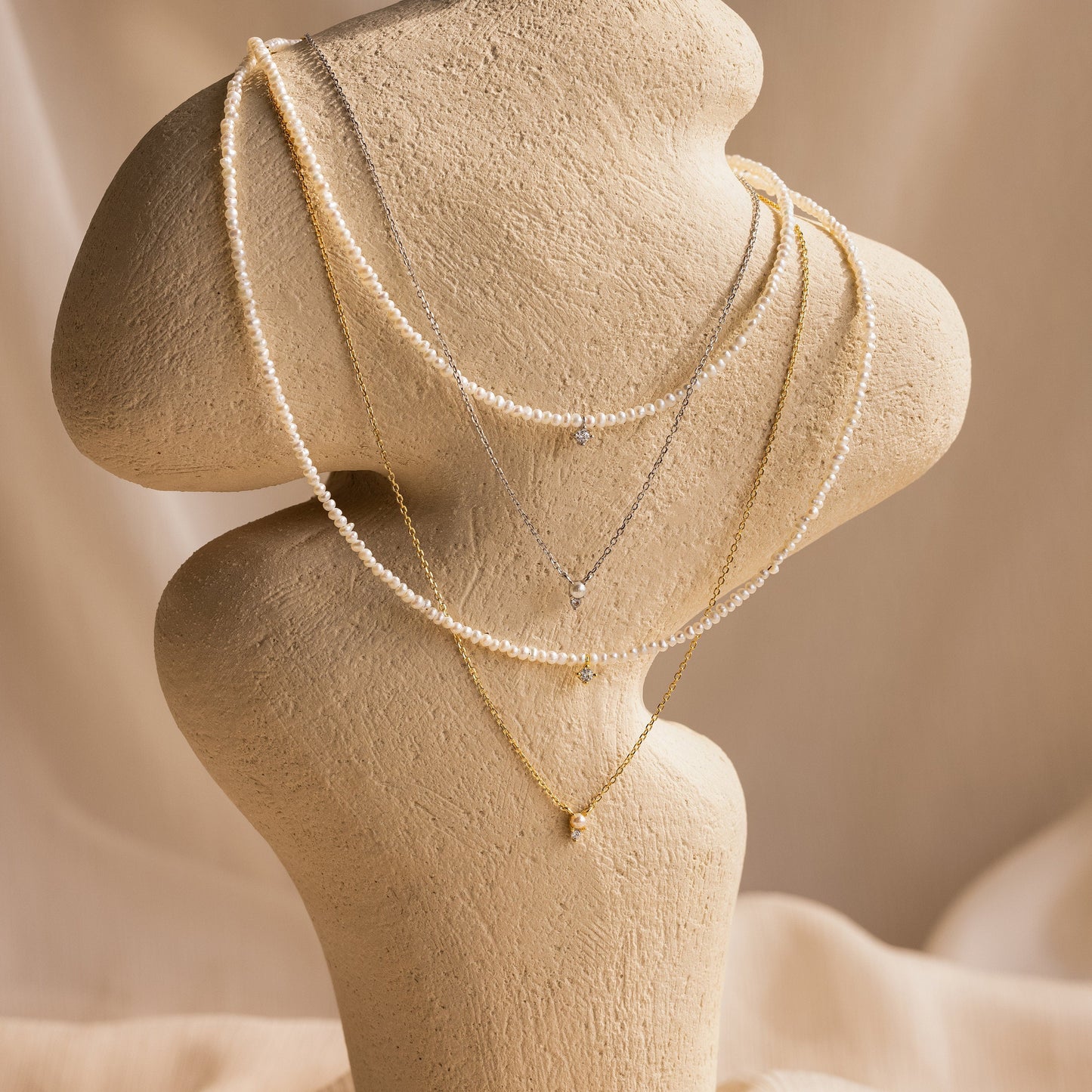Collar dúo de perlas y diamantes