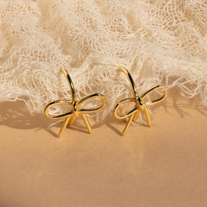 Classic Ribbon Bow Huggies