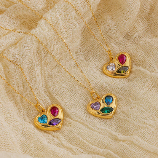 Collar de corazón con piedras de nacimiento mixtas 
