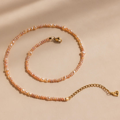 Collar de perlas ruborizadas