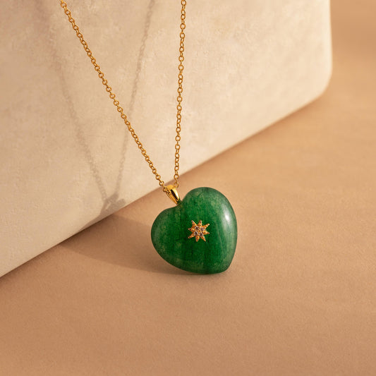 Collar de corazón de jade de la Estrella del Norte 