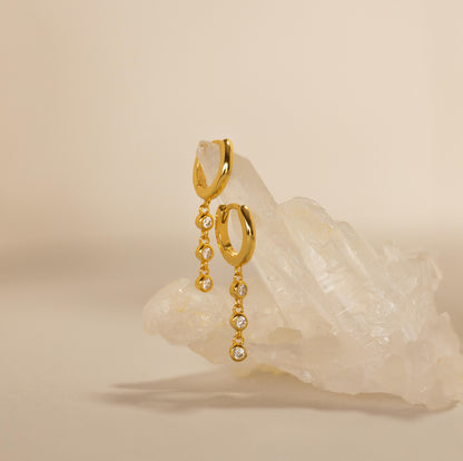 Dangling Diamond Chain Huggies