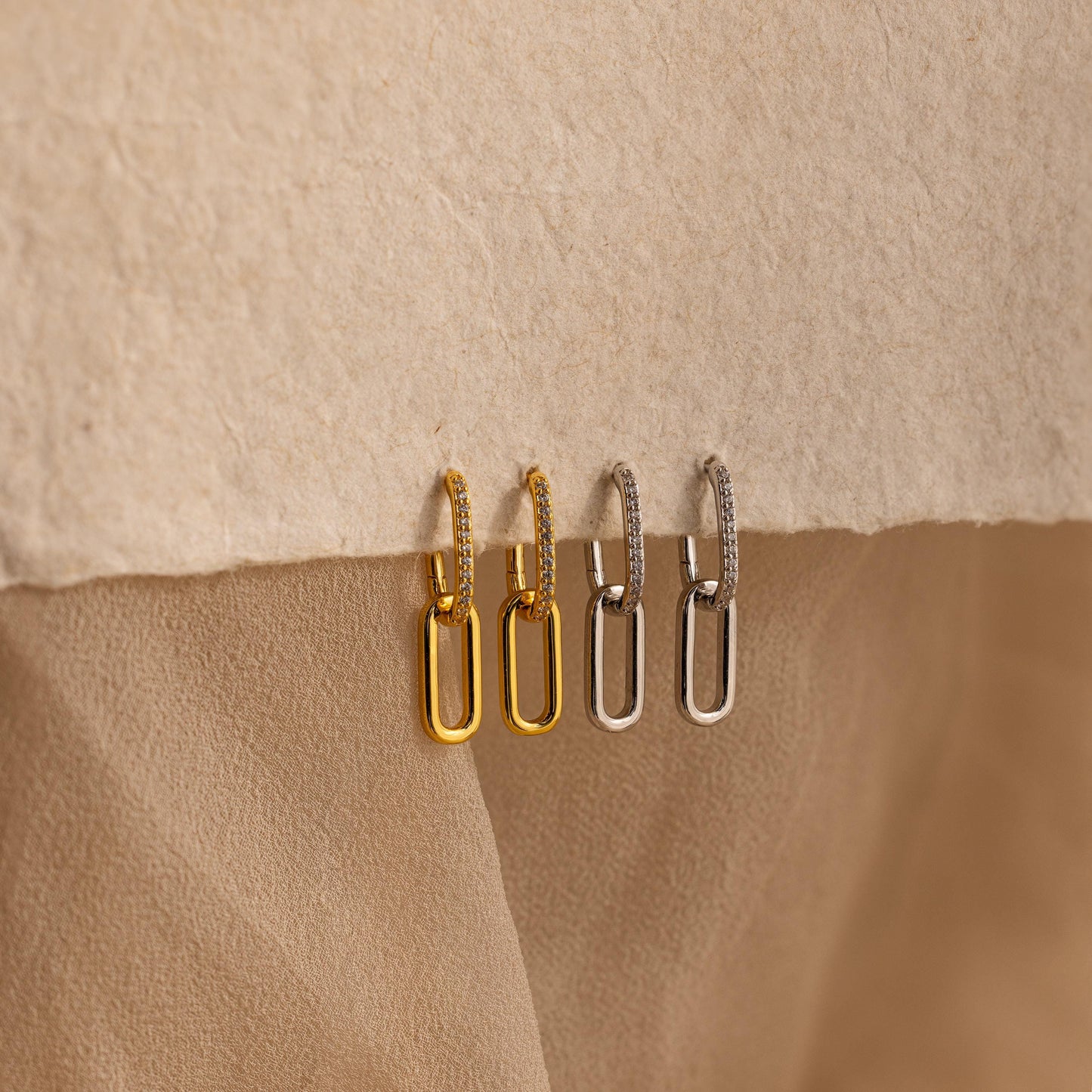 Pavé-Ohrringe mit Gliedern