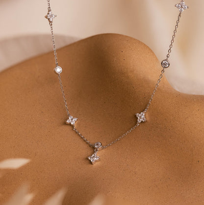Collar de diamantes Ivy Station