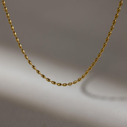 Collar de cuentas ovaladas