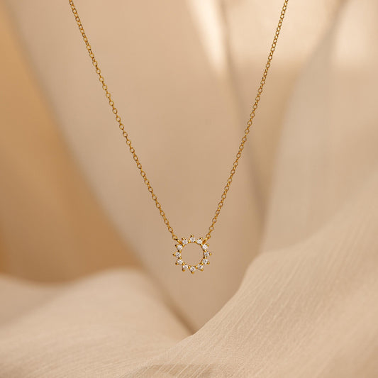 Collar de sol de diamantes
