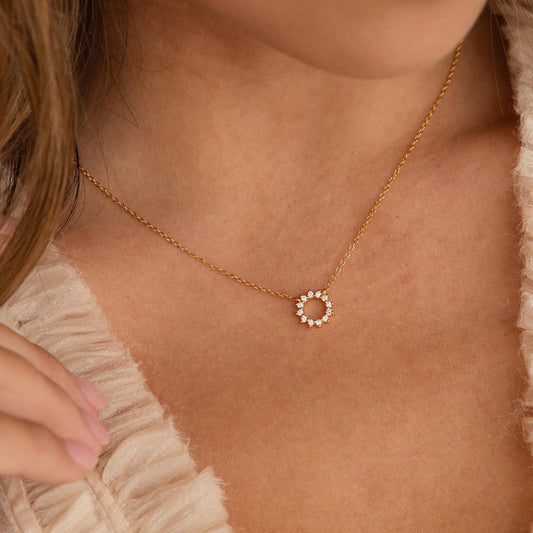 Collar de sol de diamantes