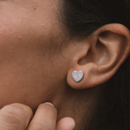 Pendientes de corazón pavé