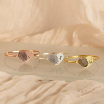 Brazalete de corazón con huella dactilar